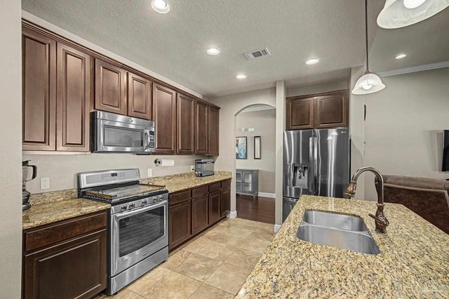1795 Brightleaf Cir, Cantonment, FL 32533