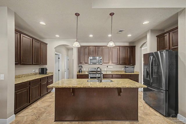 1795 Brightleaf Cir, Cantonment, FL 32533