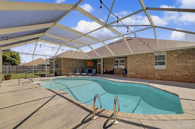 1795 Brightleaf Cir, Cantonment, FL 32533