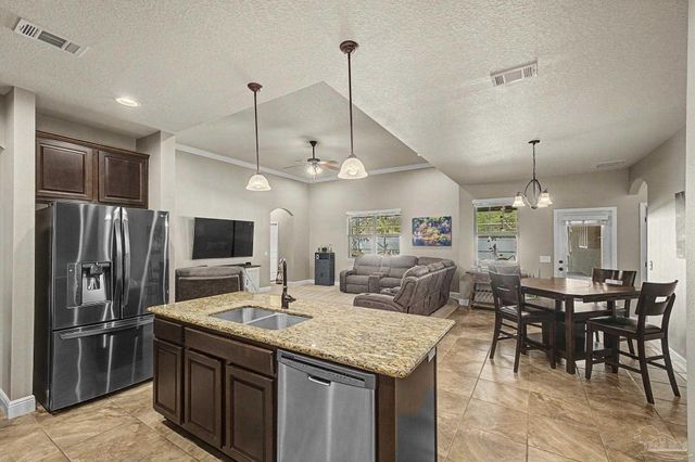 1795 Brightleaf Cir, Cantonment, FL 32533