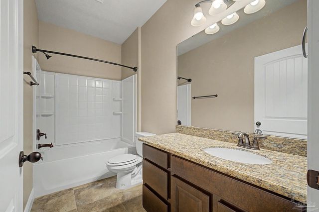 1795 Brightleaf Cir, Cantonment, FL 32533