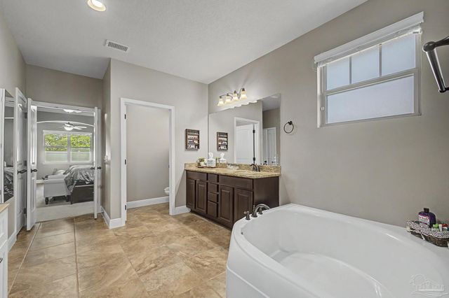 1795 Brightleaf Cir, Cantonment, FL 32533