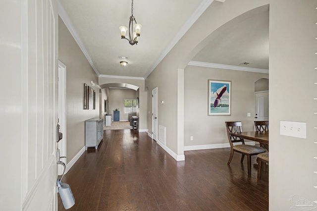 1795 Brightleaf Cir, Cantonment, FL 32533