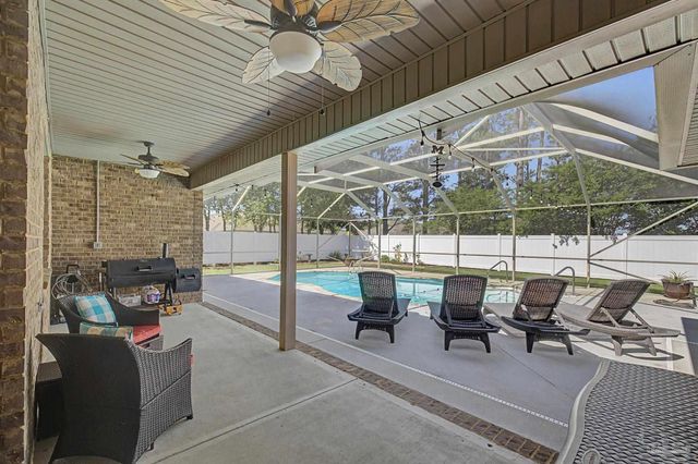 1795 Brightleaf Cir, Cantonment, FL 32533