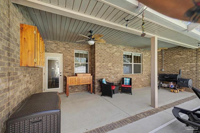 1795 Brightleaf Cir, Cantonment, FL 32533