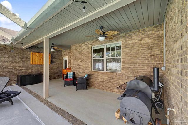 1795 Brightleaf Cir, Cantonment, FL 32533