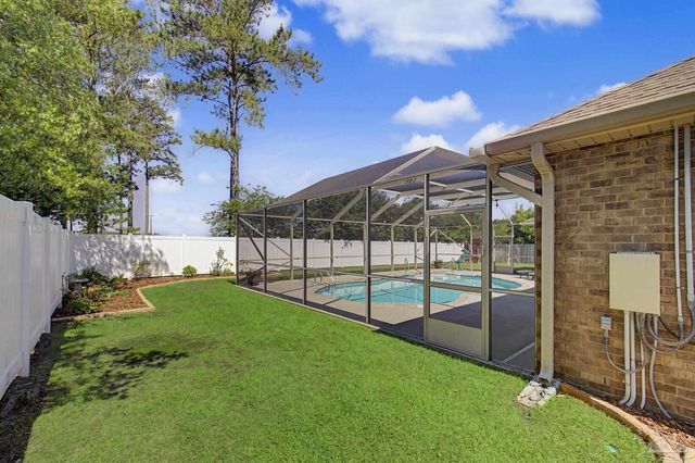 1795 Brightleaf Cir, Cantonment, FL 32533