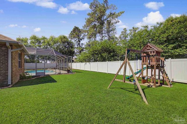 1795 Brightleaf Cir, Cantonment, FL 32533