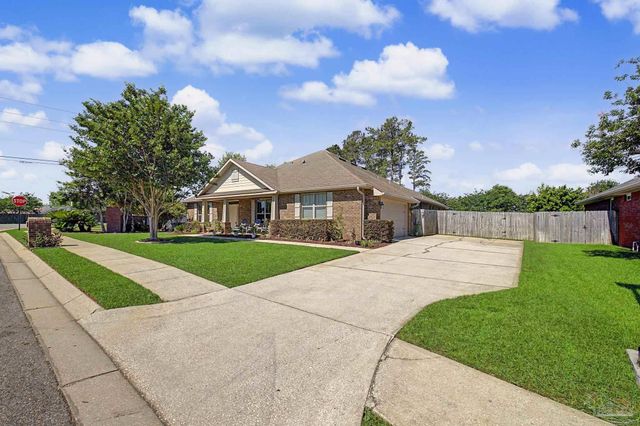 1795 Brightleaf Cir, Cantonment, FL 32533