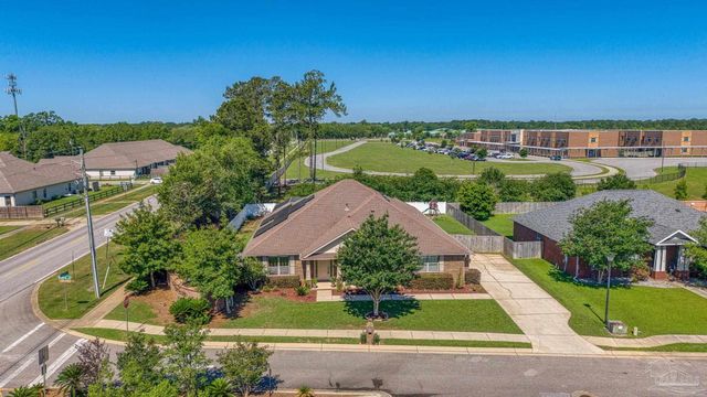 1795 Brightleaf Cir, Cantonment, FL 32533