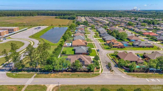 1795 Brightleaf Cir, Cantonment, FL 32533