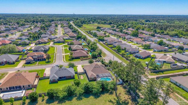 1795 Brightleaf Cir, Cantonment, FL 32533