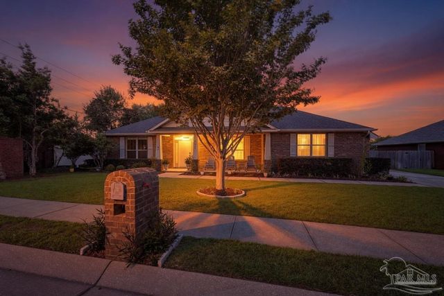 1795 Brightleaf Cir, Cantonment, FL 32533