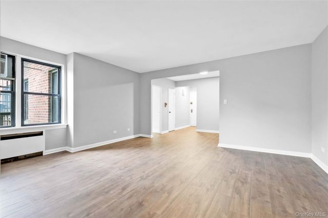 170-06 Crocheron Avenue 2E, Flushing, NY 11358