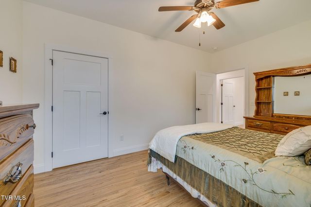 1681 Virginia Avenue, Kingsport, TN 37664