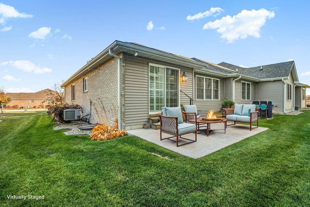 2331 Waterford Circle W, Schererville, IN 46375