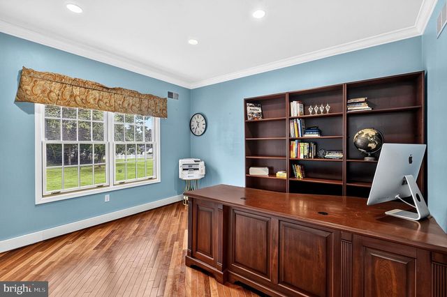 15 SCENIC DR, Ewing, NJ 08628