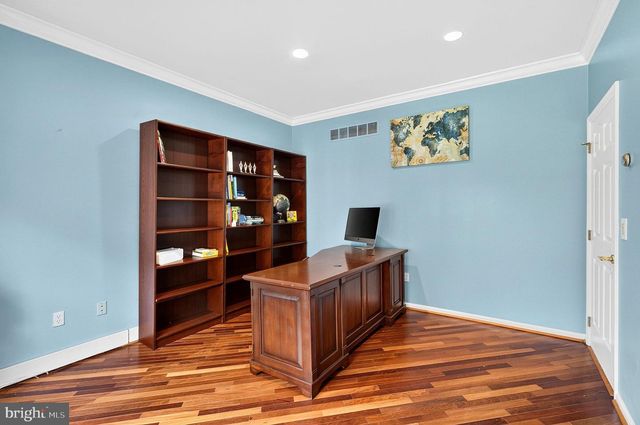 15 SCENIC DR, Ewing, NJ 08628