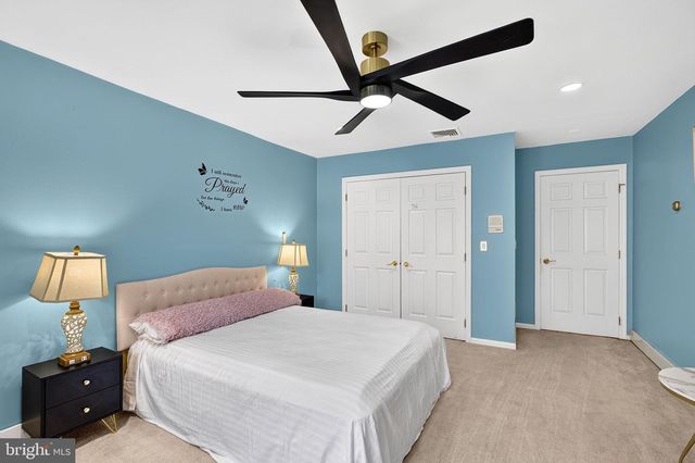 15 SCENIC DR, Ewing, NJ 08628
