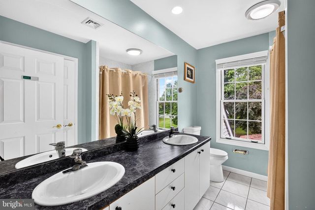 15 SCENIC DR, Ewing, NJ 08628