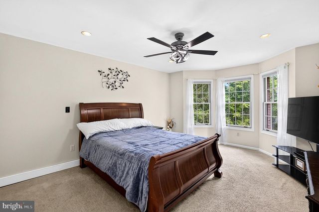 15 SCENIC DR, Ewing, NJ 08628