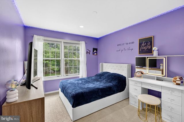 15 SCENIC DR, Ewing, NJ 08628