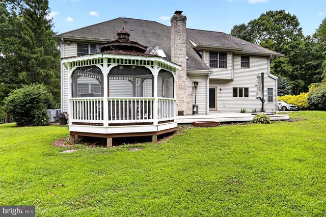 15 SCENIC DR, Ewing, NJ 08628