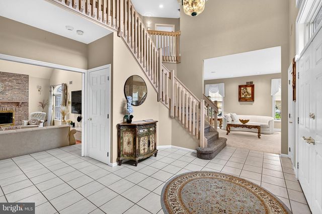 15 SCENIC DR, Ewing, NJ 08628