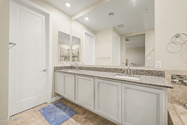 3855 S MCQUEEN Road 92, Chandler, AZ 85286