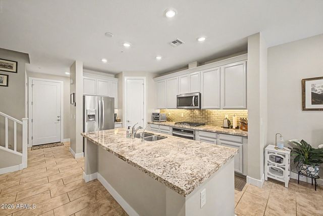 3855 S MCQUEEN Road 92, Chandler, AZ 85286