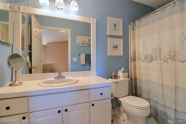 1063 Stable Lane, South Lyon, MI 48178