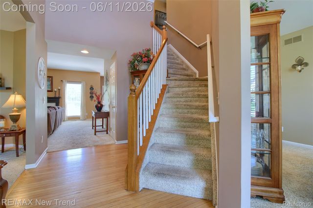 1063 Stable Lane, South Lyon, MI 48178
