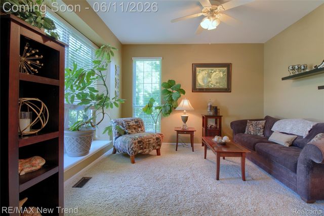 1063 Stable Lane, South Lyon, MI 48178