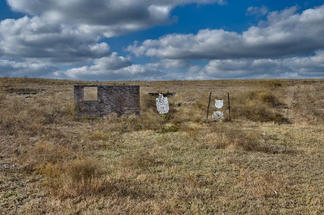 6921 Schulz Lane, Bleiblerville, TX 78931