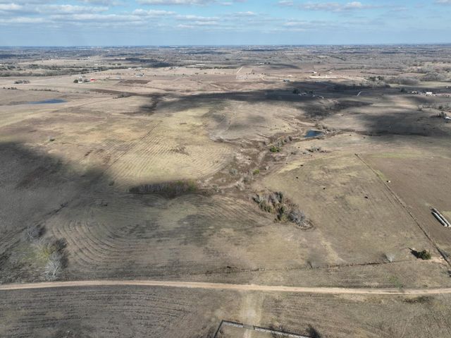 6921 Schulz Lane, Bleiblerville, TX 78931