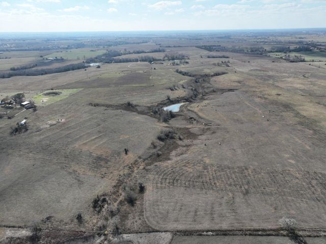 6921 Schulz Lane, Bleiblerville, TX 78931