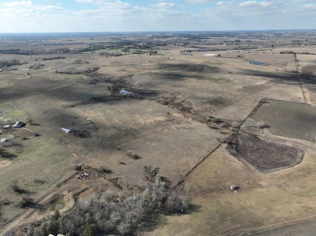 6921 Schulz Lane, Bleiblerville, TX 78931