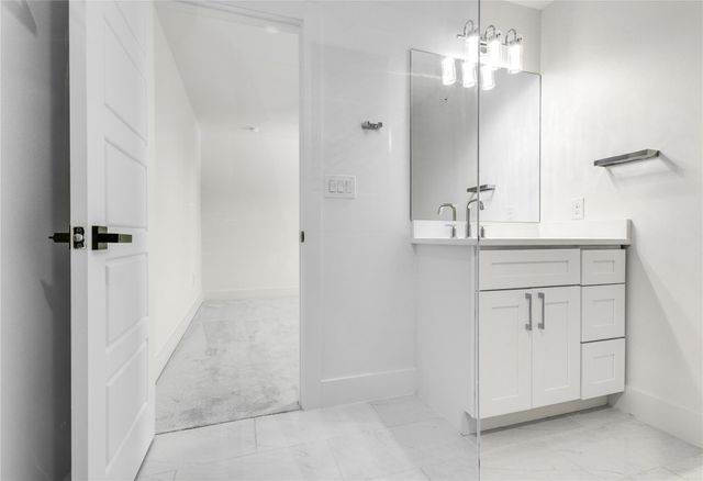 2011 Kirby Street 105, Dallas, TX 75204