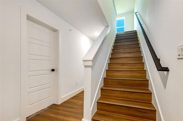 2011 Kirby Street 105, Dallas, TX 75204