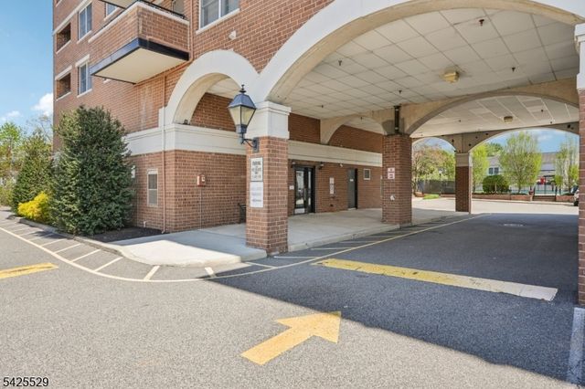 44 Iron Forge Sq 44, Pompton Lakes Boro, NJ 07442