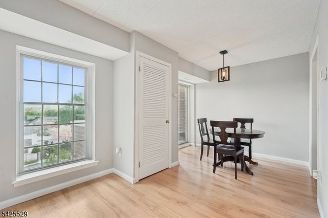 44 Iron Forge Sq 44, Pompton Lakes Boro, NJ 07442