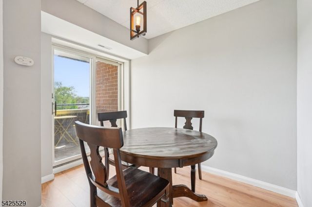 44 Iron Forge Sq 44, Pompton Lakes Boro, NJ 07442