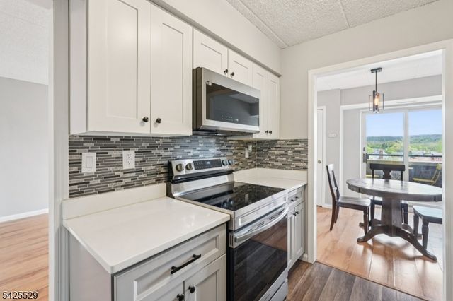 44 Iron Forge Sq 44, Pompton Lakes Boro, NJ 07442