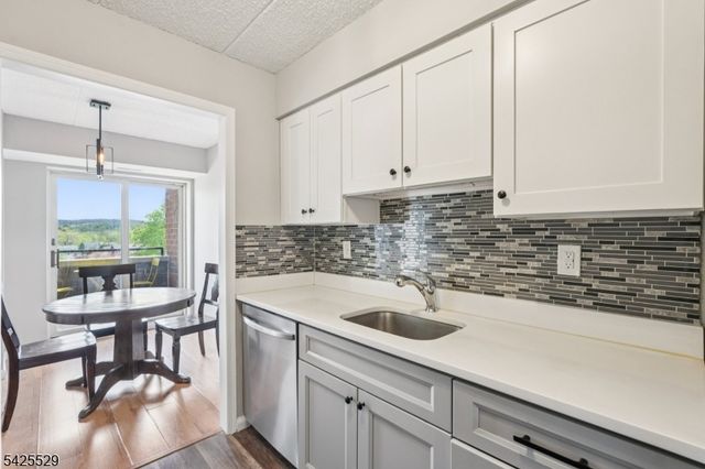 44 Iron Forge Sq 44, Pompton Lakes Boro, NJ 07442