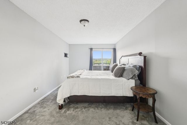 44 Iron Forge Sq 44, Pompton Lakes Boro, NJ 07442