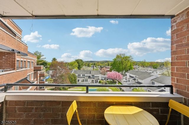 44 Iron Forge Sq 44, Pompton Lakes Boro, NJ 07442