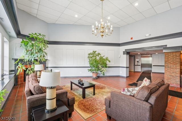 44 Iron Forge Sq 44, Pompton Lakes Boro, NJ 07442