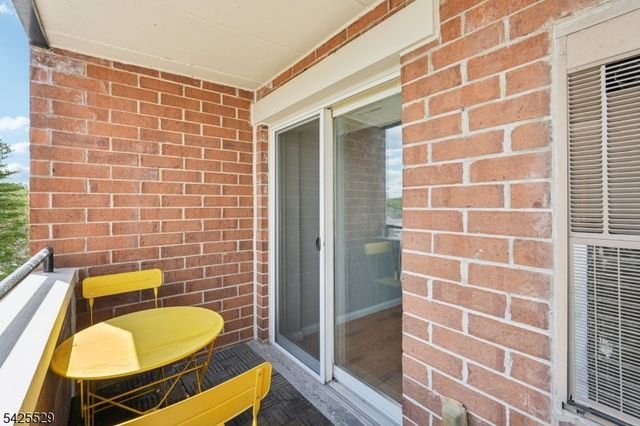 44 Iron Forge Sq 44, Pompton Lakes Boro, NJ 07442