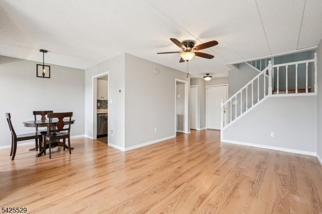 44 Iron Forge Sq 44, Pompton Lakes Boro, NJ 07442