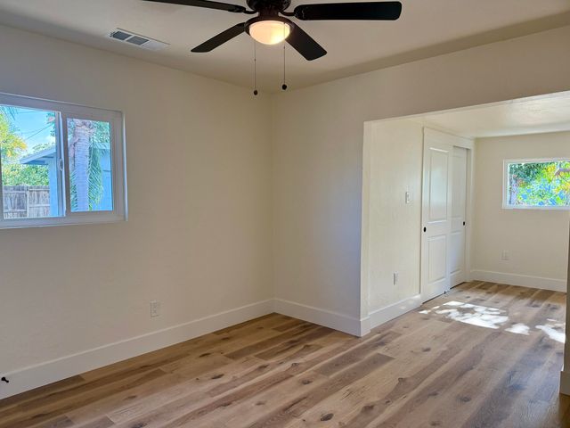 438 N Magnolia Avenue, Farmersville, CA 93223